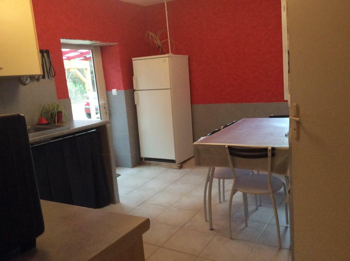 Appartement Vert, Compreignac Exterior photo